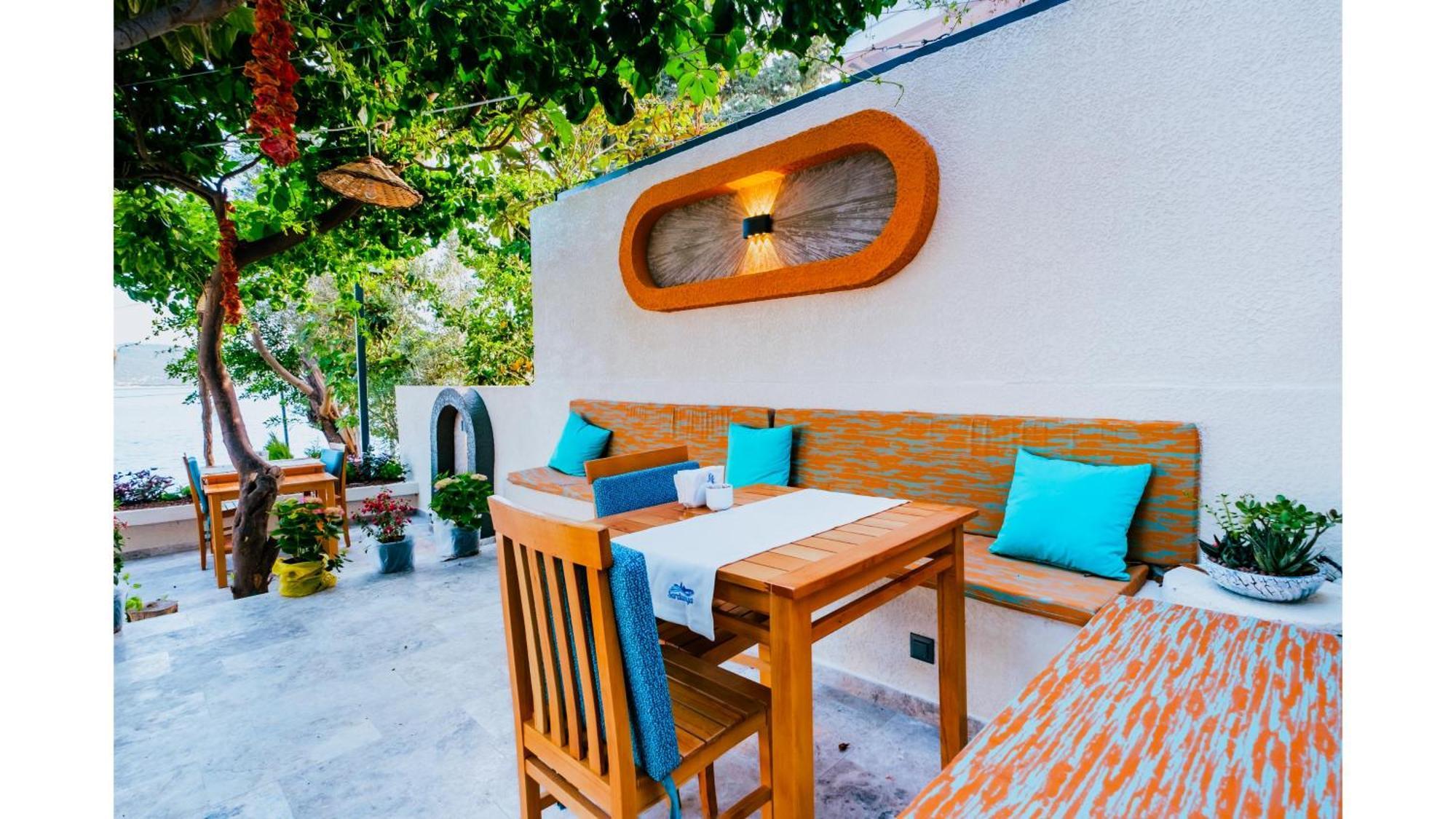 Sardunya Andifli Otel Каш Екстериор снимка