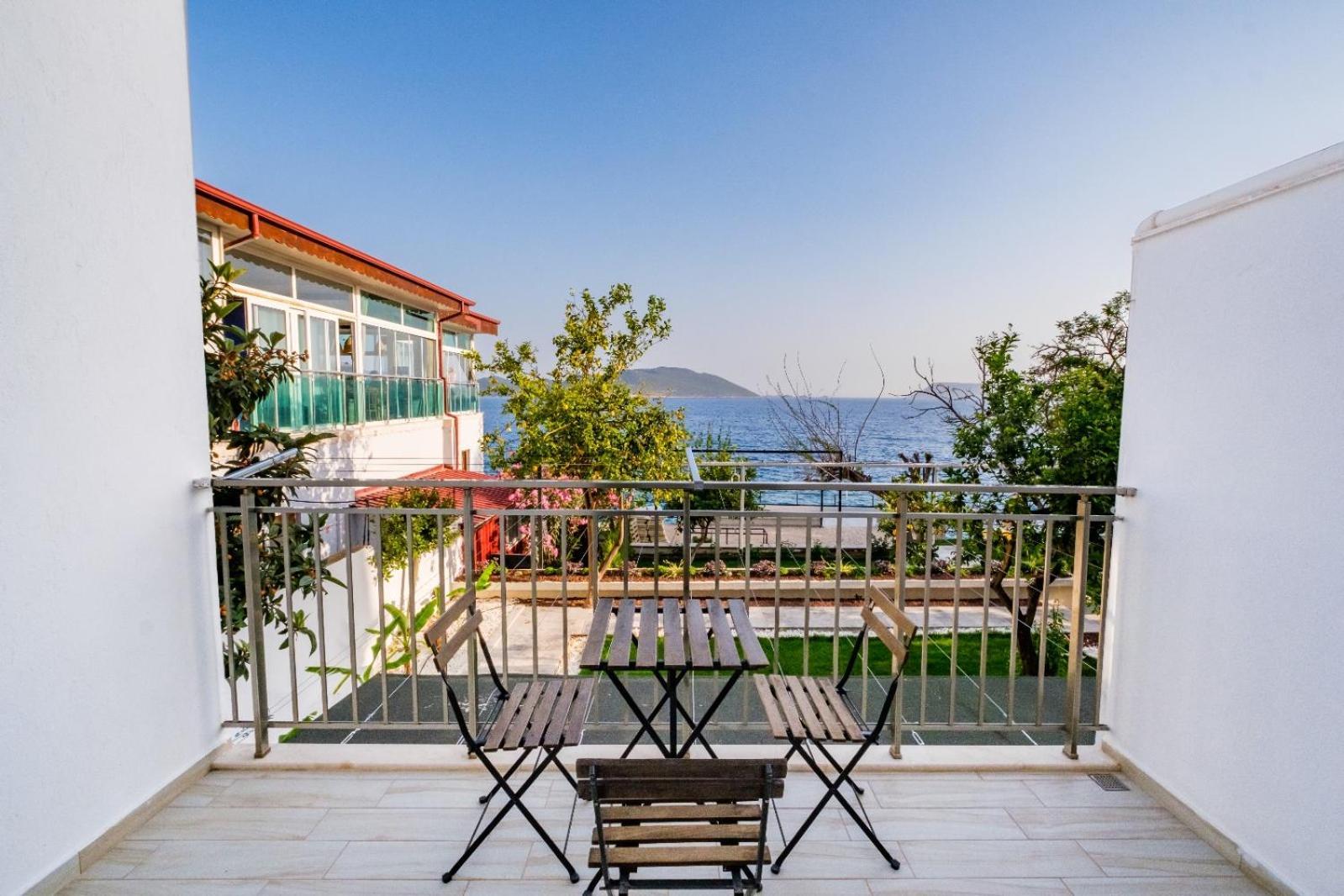 Sardunya Andifli Otel Каш Екстериор снимка